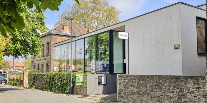 Bedrijfsvastgoed te koop in 7536 Vaulx