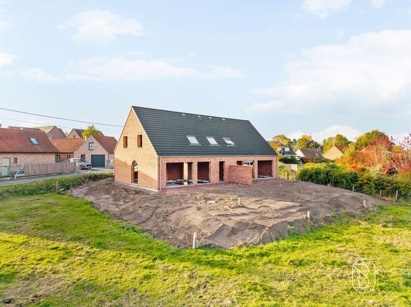Huis te koop in Chemin de la Vallée Woning 2,
                    7750 Orroir
