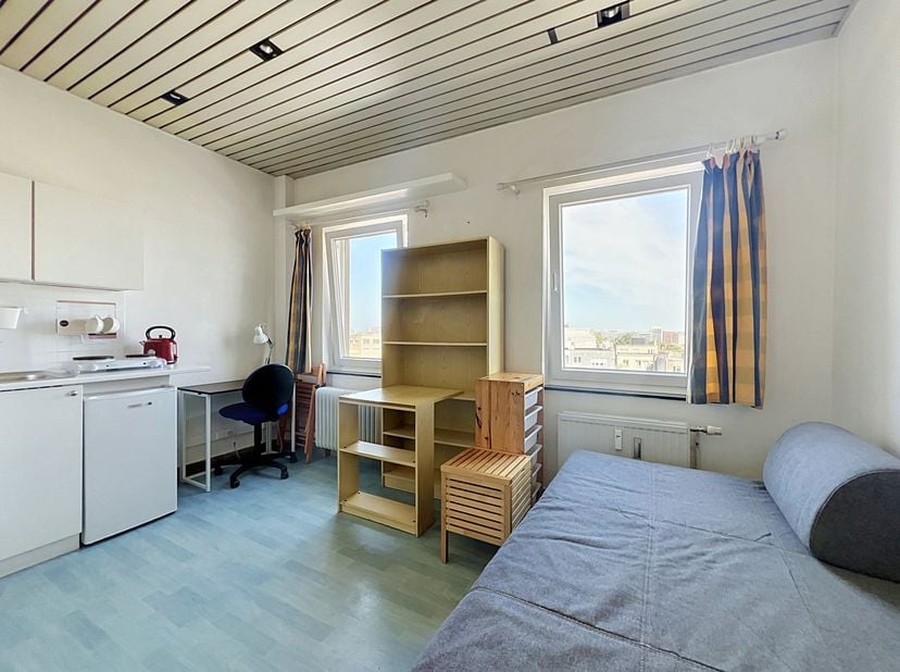 Appartement te huur in Avenue Adolphe Buyl 144,
                    1050 Elsene