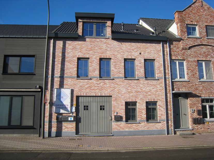 Bedrijfsvastgoed te huur in Kloosterpoort 48 bus A,
                    3960 Bree