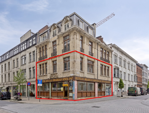                                         Bien commercial à louer à Antwerpen, € 3.950
