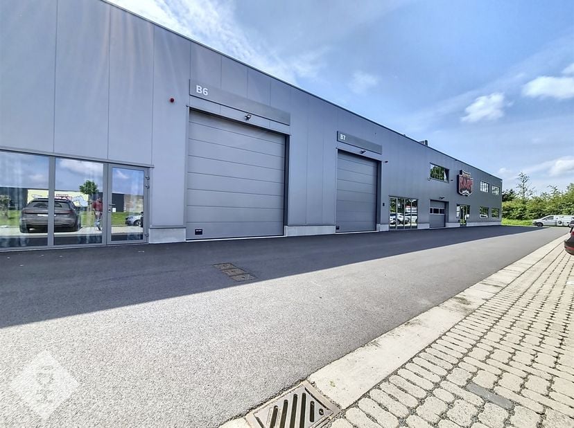 Appartement te huur in ,
                    7711 Dottenijs