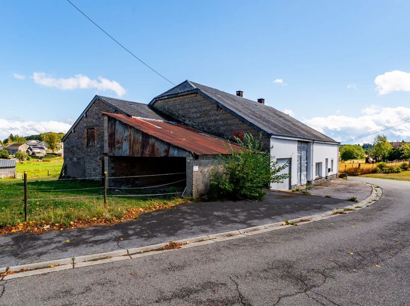 Huis te koop in ,
                    6880 Bertrix