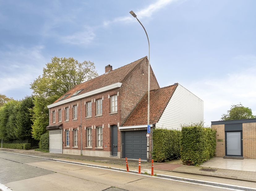 Huis te koop in Beverenstraat 45,
                    8540 Deerlijk