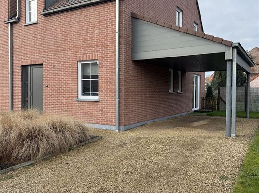 Maison jumelée à louer à Pottes<br />
Cette propriété offre un endroit confortable pour ceux qui recherchent un endroit calme avec beaucoup d'espace.