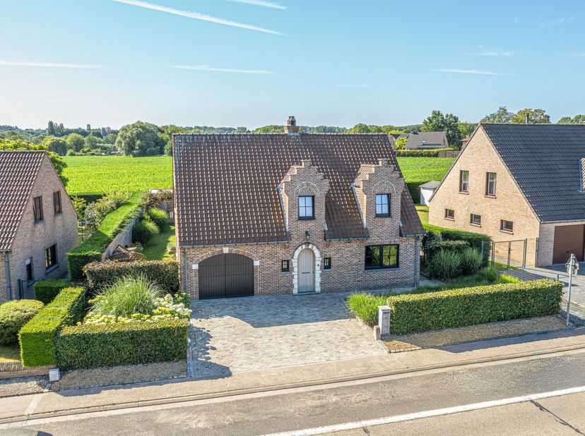 Huis te koop in Lange Haagstraat 92,
                    1700 Dilbeek