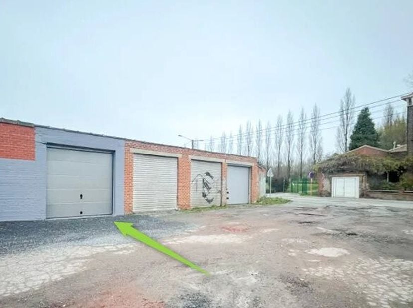 Garage te huur in 26Rue de la Poterie Monseu,
                    7100 Haine-Saint-Pierre