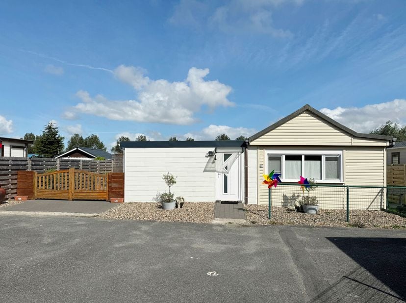 Huis te koop in ,
                    8670 Oostduinkerke