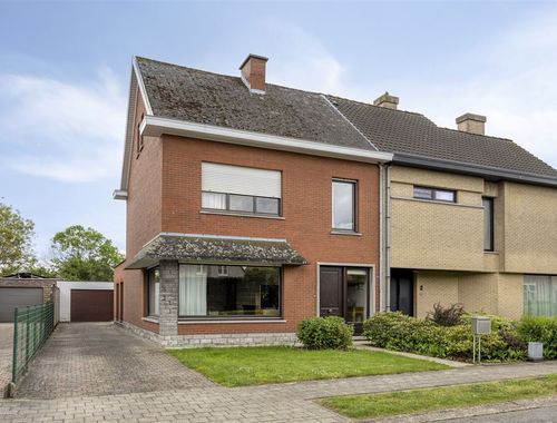                                         Maison unifamiliale à vendre à Blaasveld, € 384.000
