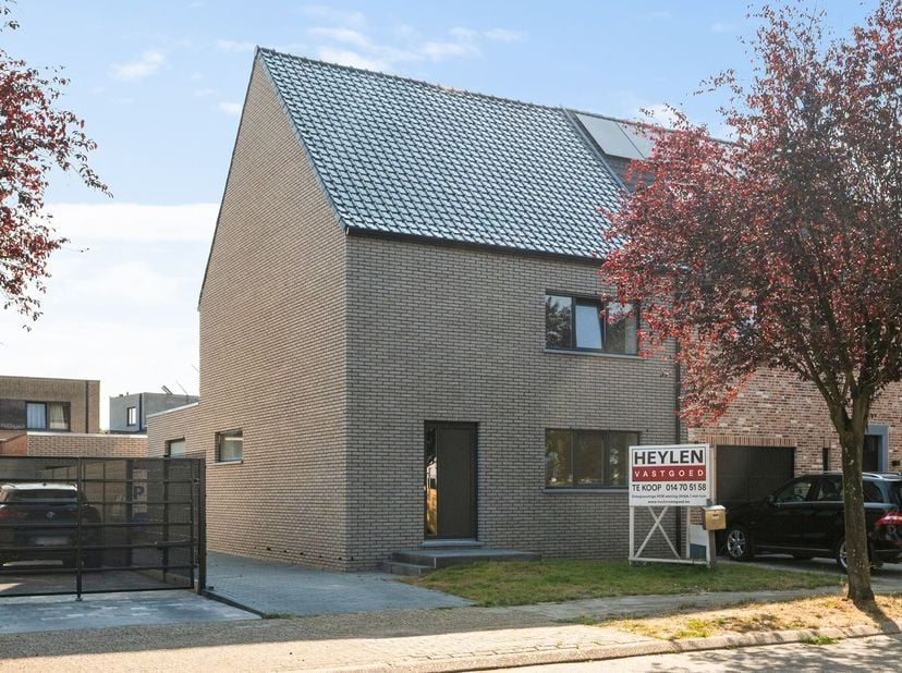 Energiezuinige gerenoveerde HOB woning (4slpk.) met tuin <br />
<br />
Ligging: Gelegen op een toplocatie! Ideaal voor wie graag op wandelafstand va