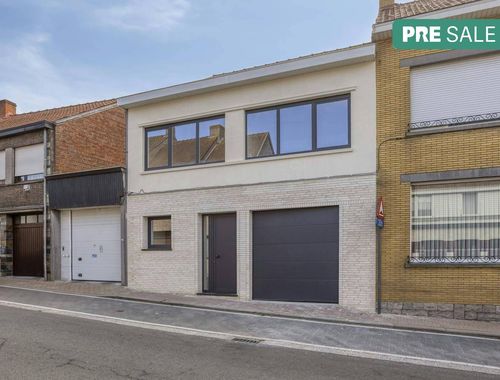                                        Maison à vendre à Poperinge, € 358.000
