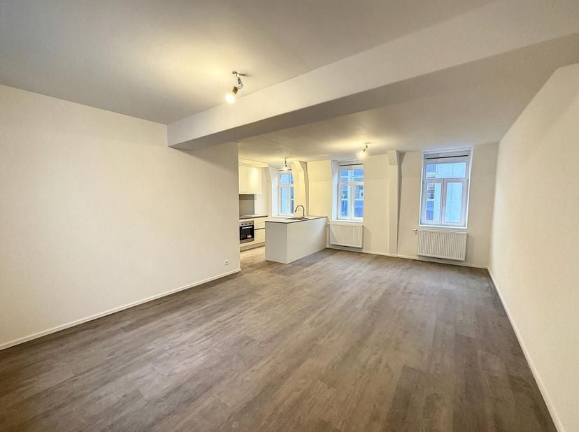 Appartement te huur in Rue de la Monnaie 14 bus 36,
                    5000 Namur