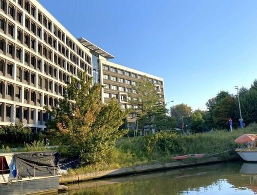                                         Bureaux à louer à Gent, € 5.130
