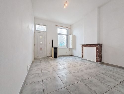                                         Eengezinswoning te koop in Leuze-en-Hainaut, € 130.000
