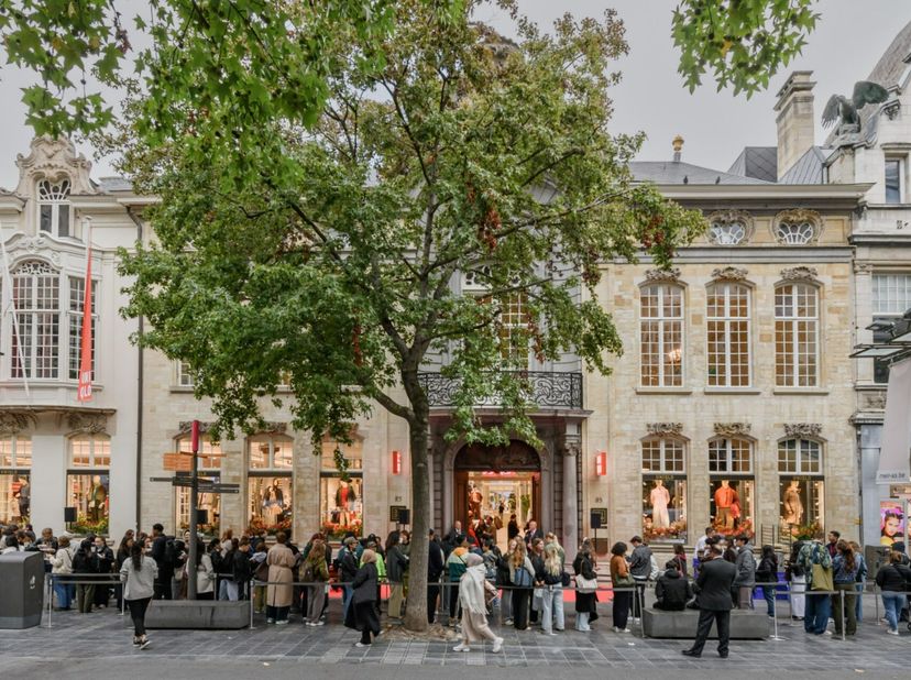 Op zoek naar een kantoorruimte met nét dat tikkeltje meer? Dan is deze parel in het hart van Antwerpen iets voor jou. Het Osterriethuis, een 18de-eeuw