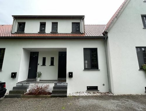                                         Maison unifamiliale à louer à Schoonaarde, € 1.250
