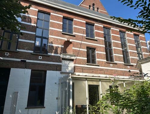                                         Handelszaak te huur in Antwerpen, € 4.000
