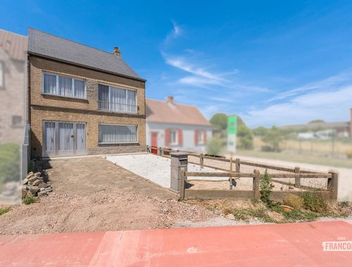                                        Maison deux facades à vendre à Smetlede, € 260.000
