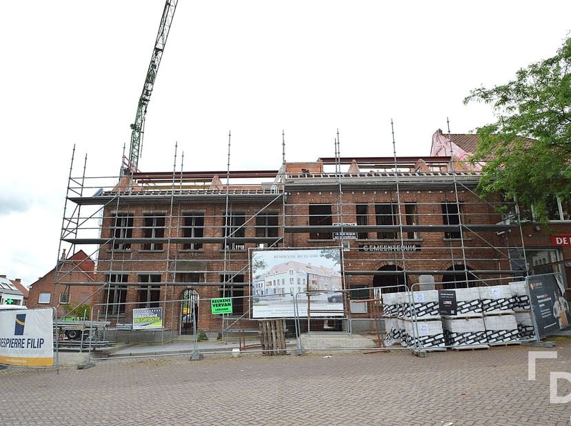 Nieuw project te koop op de markt van Beselare! <br />
<br />
<br />
<br />
In het bruisende centrum van Beselare realiseren we Project Beselare, ee