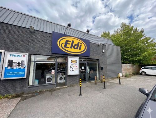                                         Bien commercial à louer à Comines, € 2.350
