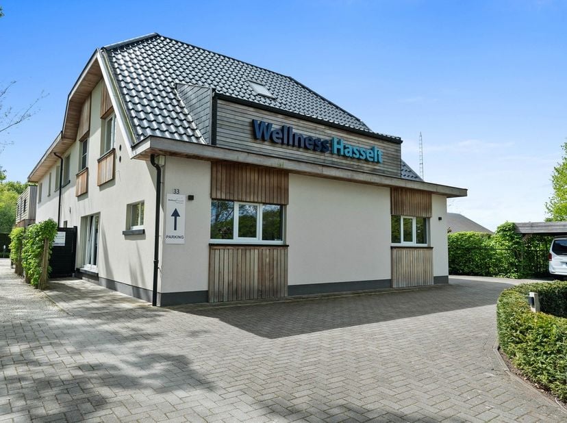 Bien professionnel à vendre
                    à 3500 Hasselt