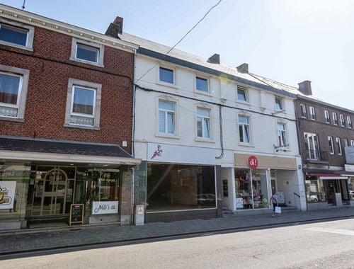                                         Rez-de-chaussée commercial à louer à Hannut, € 950
