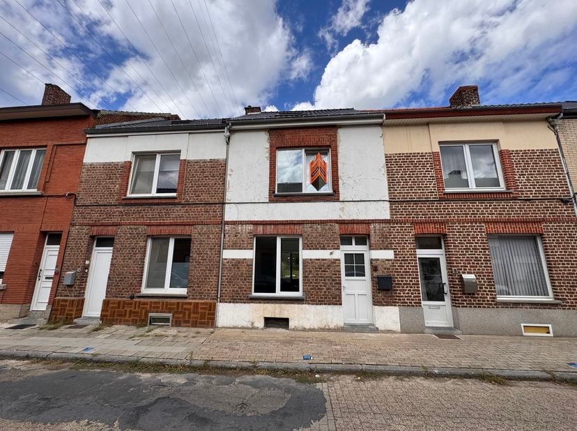 Deze pas volledig gerenoveerde woning, gelegen aan de Schansstraat 7 in Tienen, combineert hedendaags wooncomfort met een energiezuinig EPC-label B.<b