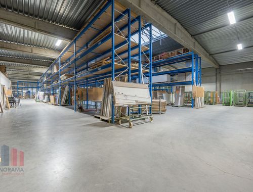                                         Bâtiment d’entreprise à louer à Ouwegem, € 19.200
