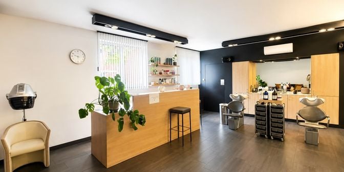 Bedrijfsvastgoed te huur in Sint-Martinusplein 11 bus 24, 3600 Genk