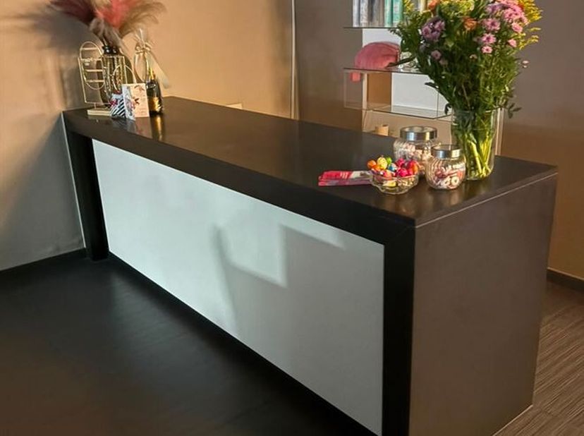 Local commercial de plain-pied prêt à emménager dans une galerie marchande à Beveren ! <br />
Vous recherchez un local commercial prêt à emménager dan
