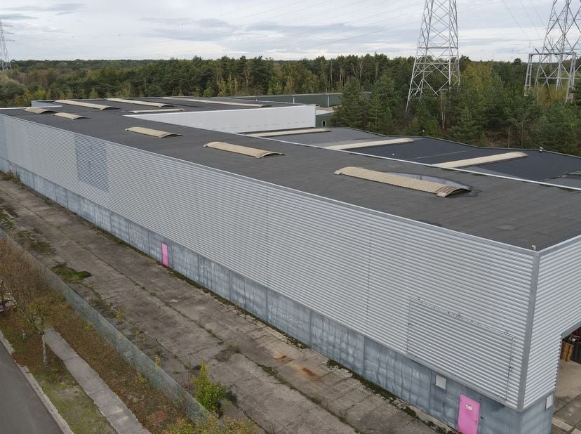 Op een vlot bereikbare KMO-locatie in Zutendaal bieden wij nieuw gerenoveerde bedrijfsunits aan die volledig op maat kunnen worden ingericht.<br />
Be