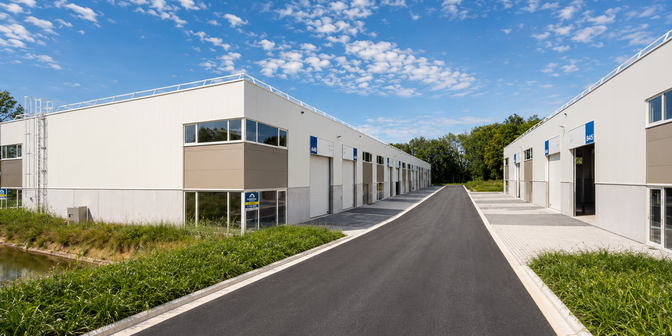 Bien professionnel à louer à Allée Poulain 21 boîte A49, 1400 Nivelles