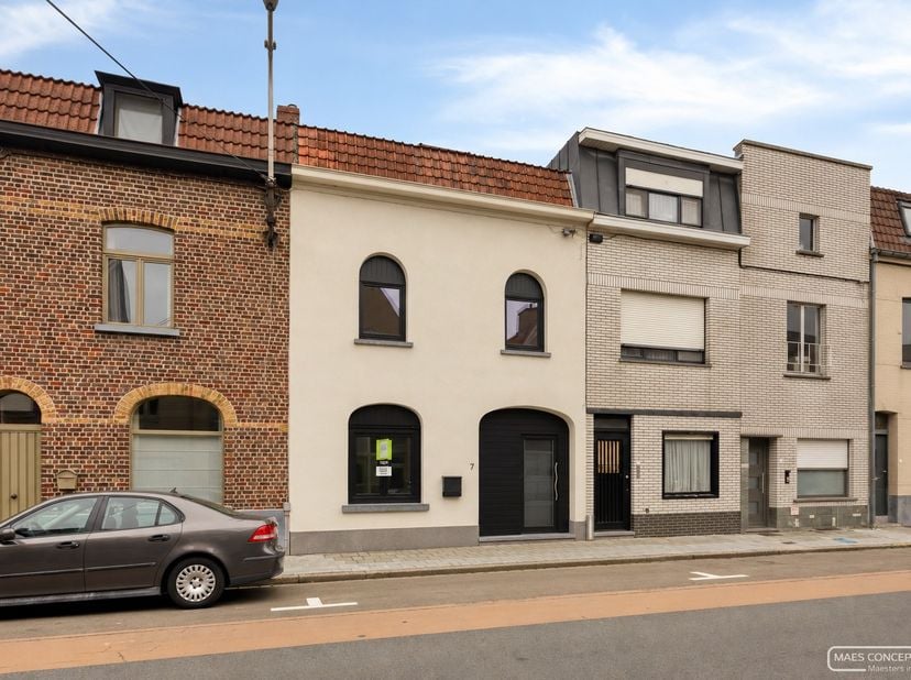 Huis te koop in Hugo Verriestlaan 7,
                    8500 Kortrijk
