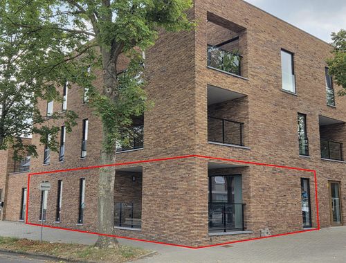                                         Kantoor te huur in Sint-Truiden, € 1.350
