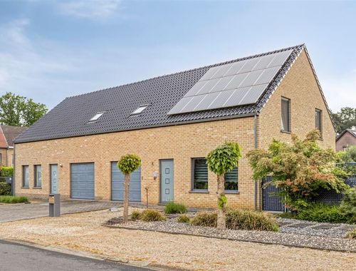                                         Woning te koop in Koersel, € 389.950
