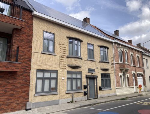                                         Duplex à louer à Ardooie, € 800
