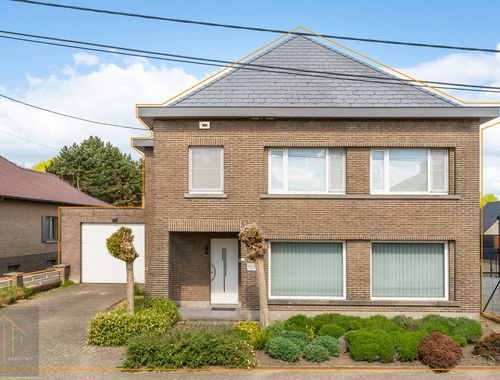                                         Maison à vendre à Sint-Lievens-Houtem, € 395.000
