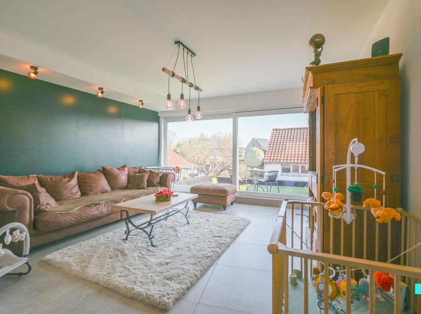 Ontdek deze stijlvolle en instapklare bel-etagewoning&amp;nbsp;met ruime tuin, dakterras en dubbele garage in een rustige en gegeerde straat in Waregem, o