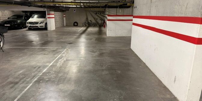 Garage te huur in Van Bunnenlaan 41-43, 8300 Knokke
