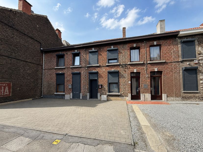 Bien professionnel à vendre à ,
                    6001 Marcinelle