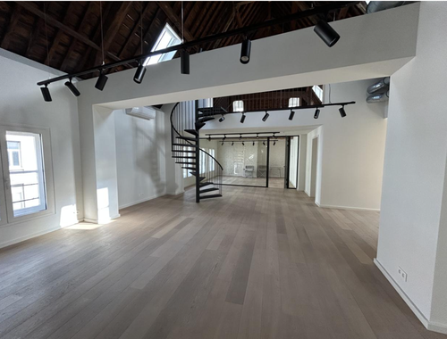                                         Bureaux à louer à Antwerpen, € 3.600
