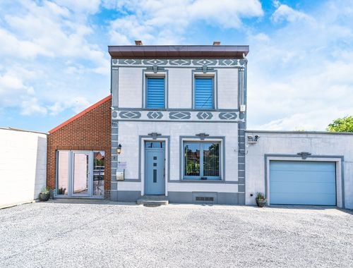                                         Herenhuis te koop in Fayt-lez-Manage, € 399.000
