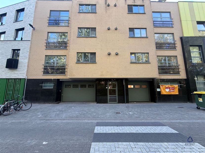 !BEZOEKMOMENT IS VOLLEDIG VOLZET!<br />
Appartement met 2 slaapkamers in het centrum van Gent<br />
<br />
Dit 2 slaapkamerappartement bevindt zich