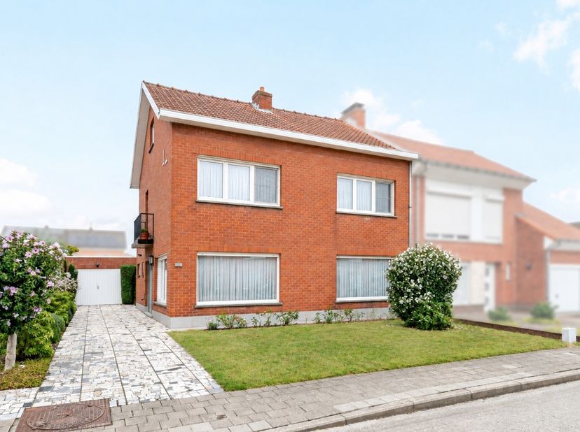 Huis te koop in Rietlaan 53,
                    8200 Sint-Michiels