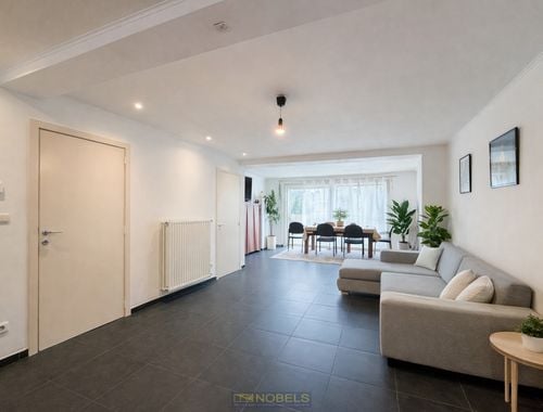                                         Bien commercial avec habitation à vendre à Oudenaarde, € 299.000
