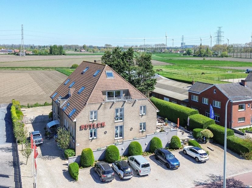 Bien professionnel à vendre
                    à 8377 Zuienkerke