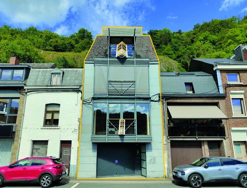                                         Immeuble d'appartements à vendre à Dinant, € 410.000
