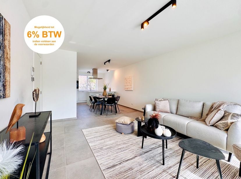 Dit energiezuinige, moderne nieuwbouwproject omvat 14 lichtrijke &amp;amp; ruime doorloopappartementen met elk een eigen zonneterras/tuin en 1, 2 of 3 sla