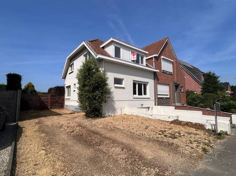 Huis te huur in Eikenlaan 24,
                    8500 Kortrijk