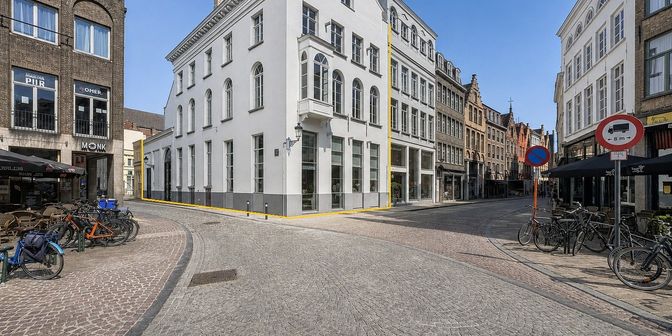 Bien professionnel à vendre à Academiestraat 1, 8000 Brugge